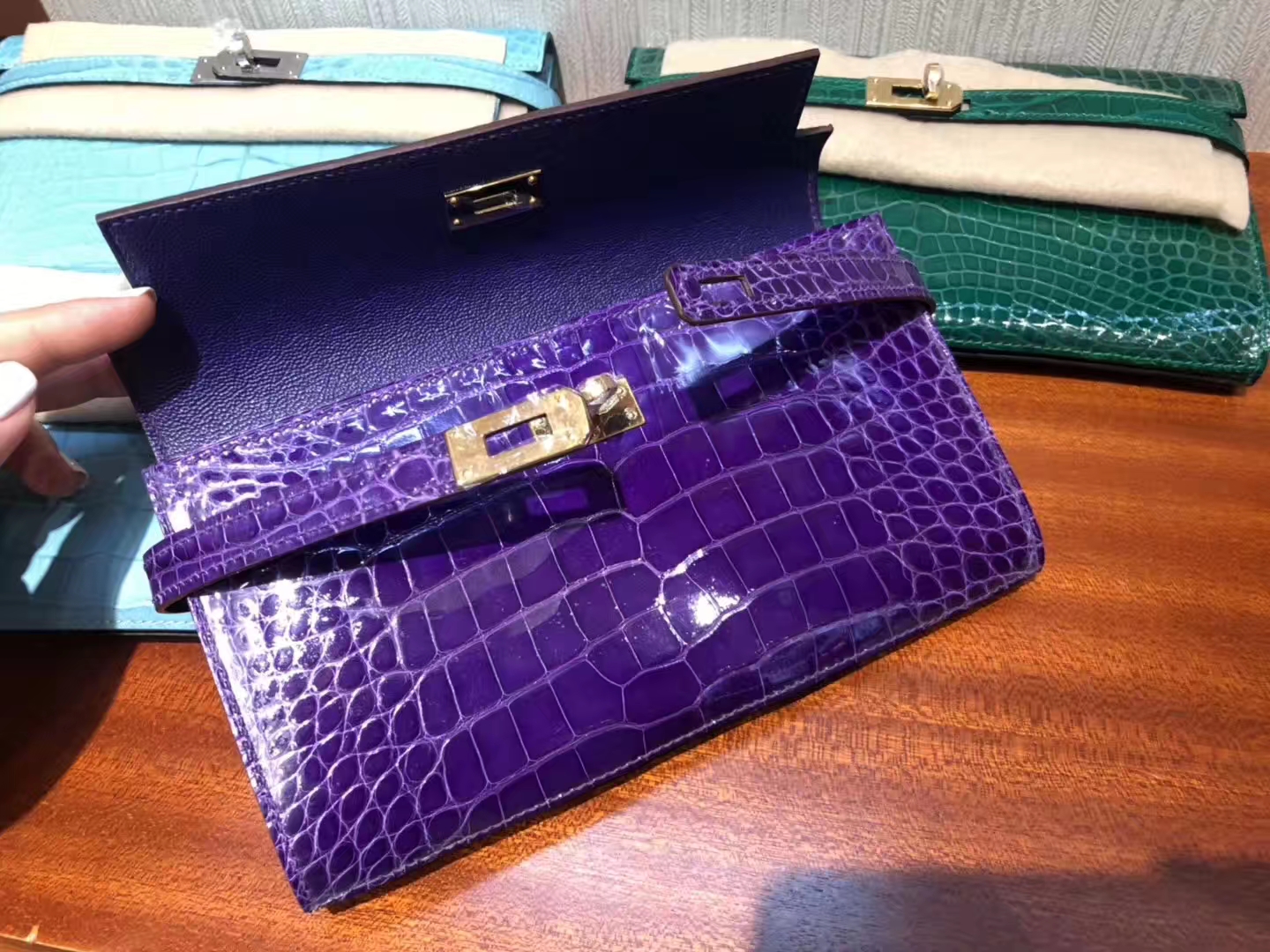 Luxury Hermes Shiny Crocodile Kelly Wallet Clutch Bag in 5L Ultraviolet ...